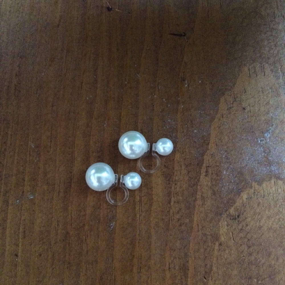 Pearl clip on earrings
